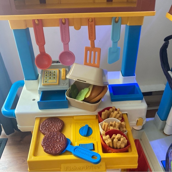 RARE Vintage McDonald’s Drive thru kids Playset Fisherprice Fun with Food - Picture 4 of 16